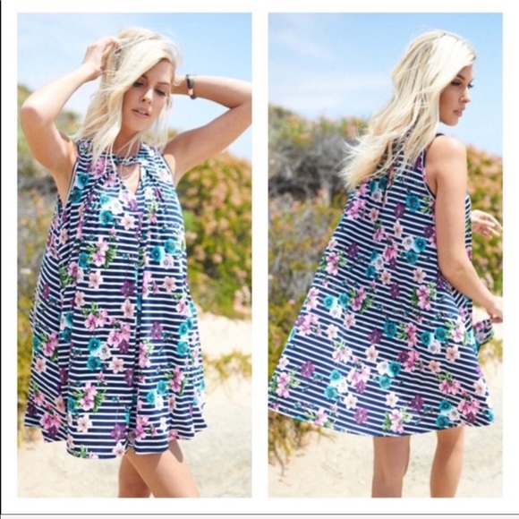 Floral Striped Keyhole Neck Shift Dress - Picture 3 of 8